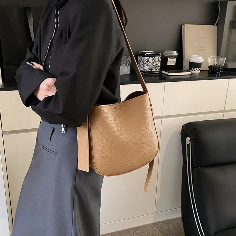 BRINCH PU Shoulder Bag Regular Women's Coffee/Black/Brown-4