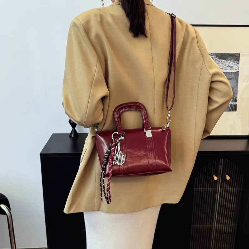 Yi Brigade PU Shoulder Bag Regular Women's Black/Burgundy/Brown/Coffee-8