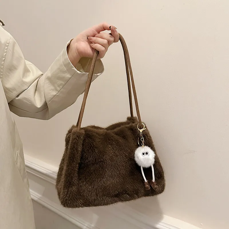 SWIMADE Fuzzy Material Shoulder Bag Regular Women's Light Pink/Fuchsia/Coffee/Black Khaki/Ecru-14