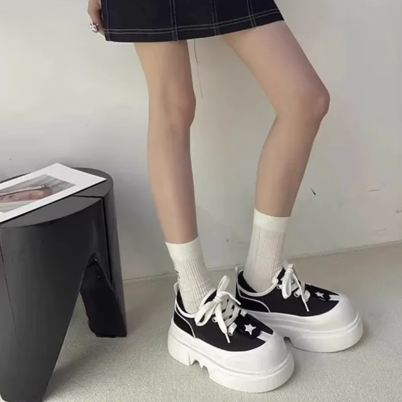 Pak Channy Low Top Skateboard Shoes Women's Box-16
