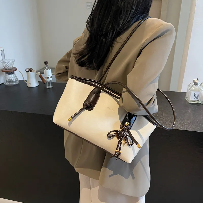 SWIMADE PU Shoulder Bag Women's Ecru/Black/Dark Brown/Coffee-1