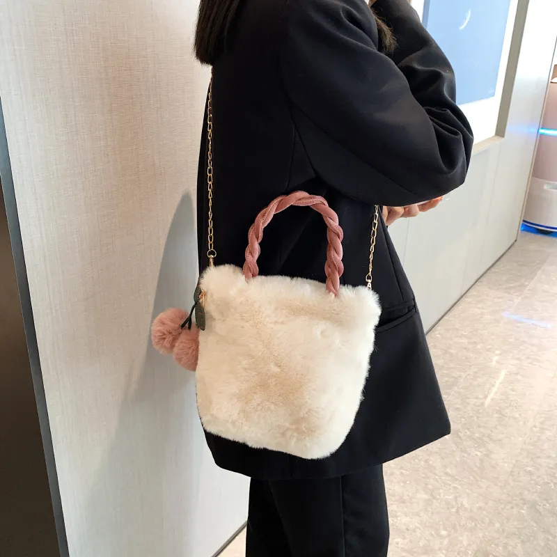 Duoluplo Doron Paul Plush One Shoulder Handbag Regular Women's Multicolor-16