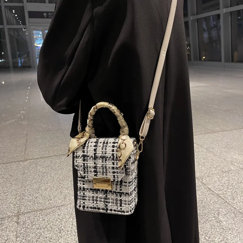 SWIMADE Woolen Shoulder Bag, Crossbody Bag, Handbag Women's Black/Khaki/Ecru-19