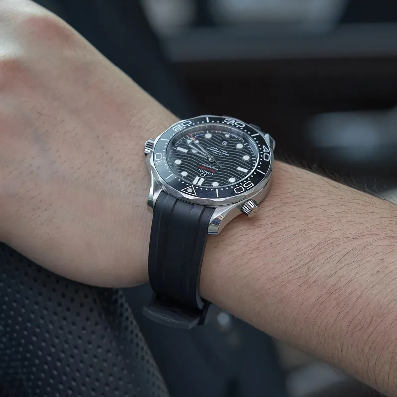 IStrap Omega Compatibility Watch Band 20mm Fluoroelastomer Material-1