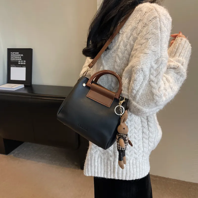 Gerlanx PU Crossbody One Shoulder Handbag Tubas Women's Ecru/Black/Khaki-7
