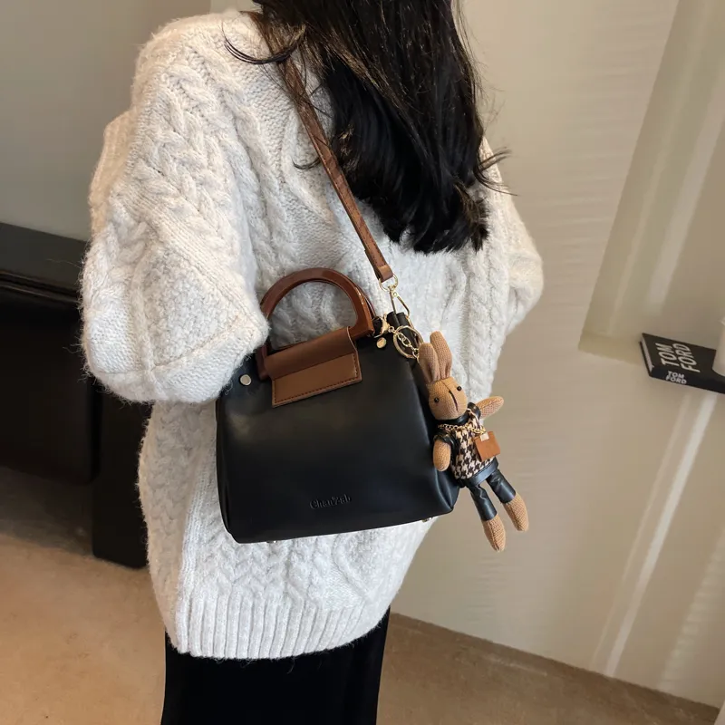 Gerlanx PU Crossbody One Shoulder Handbag Tubas Women's Ecru/Black/Khaki-6