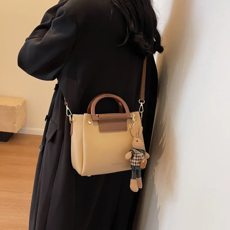 Gerlanx PU Crossbody One Shoulder Handbag Tubas Women's Ecru/Black/Khaki-10