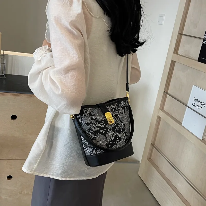 SUPERCUTE PU Handheld Bag Shoulder Bag Handbag Crossbody Bag Regular Women's Black/Pink-9