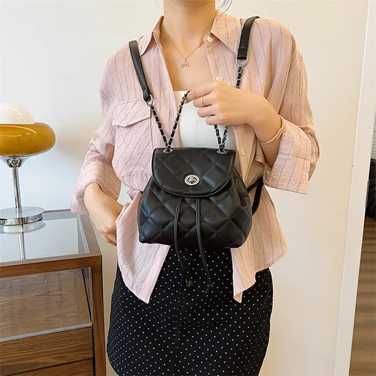 SUPERCUTE PU Women's Regular Women's Ecru/Silver/Black/Pink-12