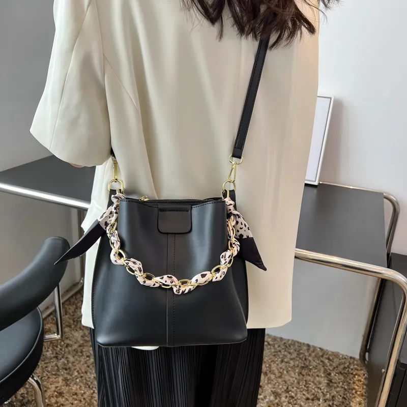 SUPERCUTE PU Crossbody One Shoulder Handbag Women's White/Black/Yellow/Green-12