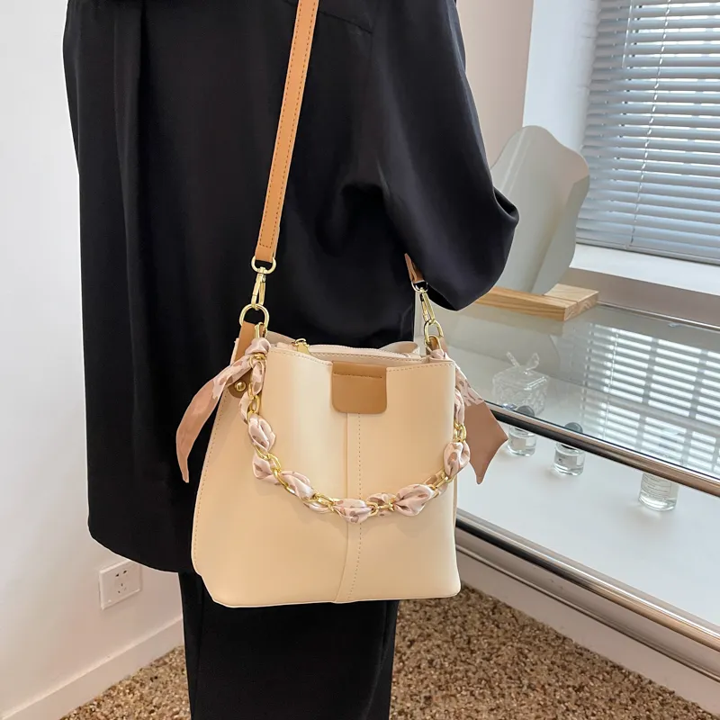 SUPERCUTE PU Crossbody One Shoulder Handbag Women's White/Black/Yellow/Green-3