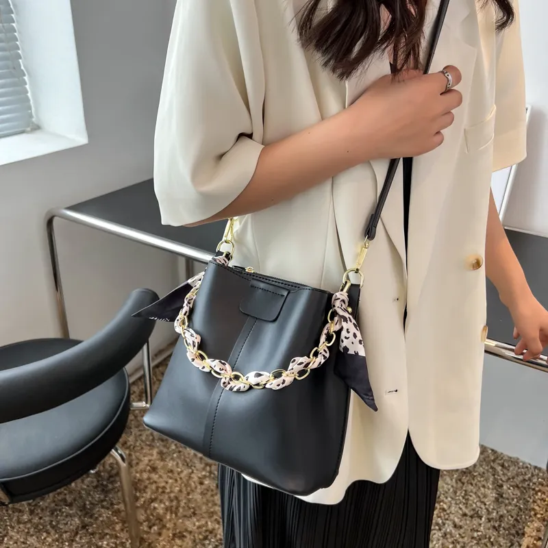 SUPERCUTE PU Crossbody One Shoulder Handbag Women's White/Black/Yellow/Green-13