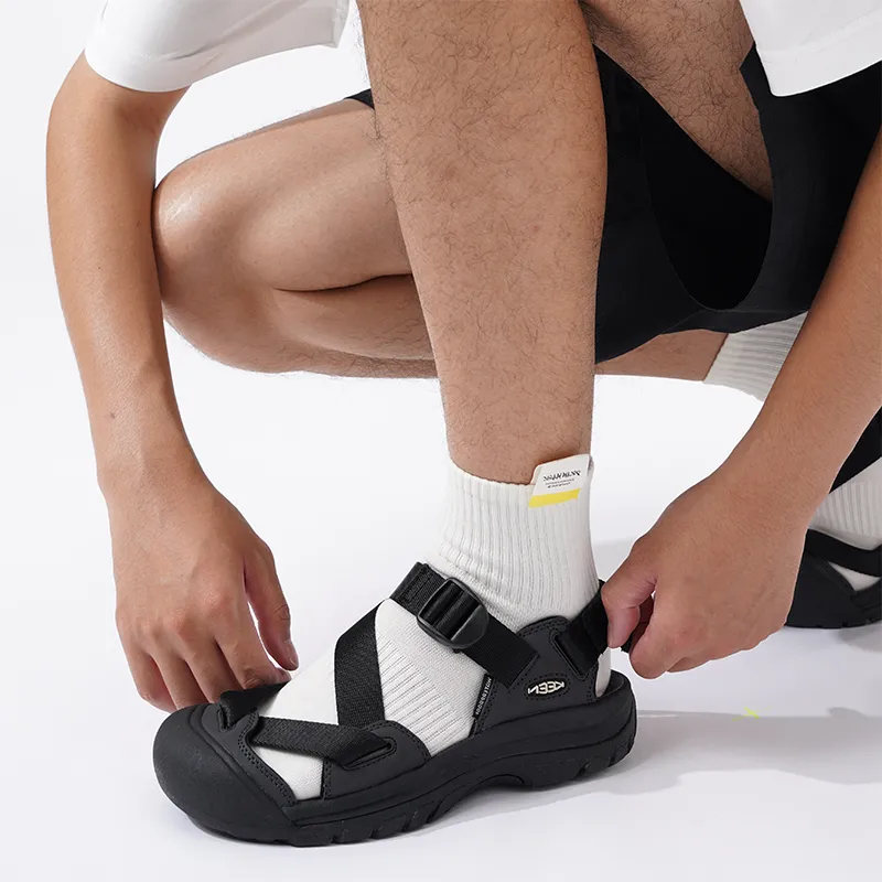 Duanmei Unisex Mid Calf Socks-1