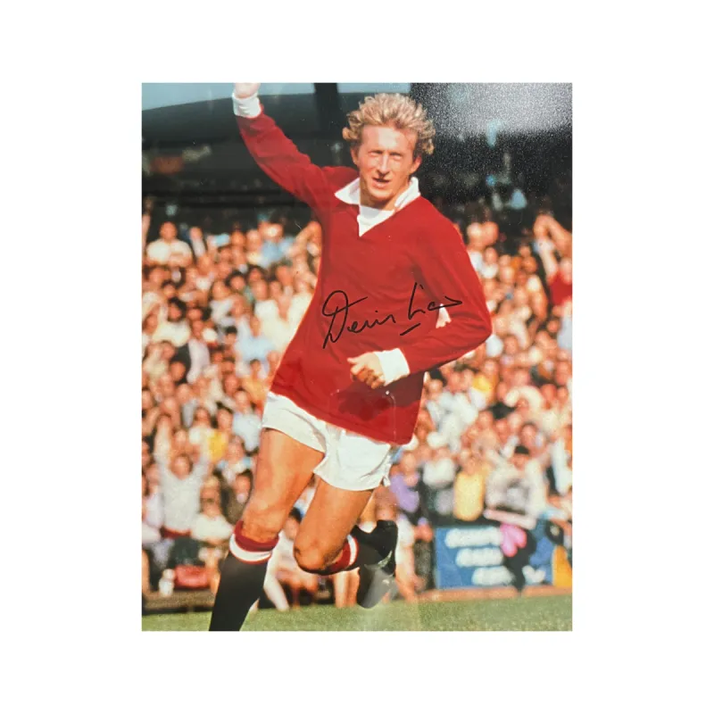 EM Dennis Law Manchester United Photo Includes Certification Certificate Outer Frame Size 38.6x48.6cm-2