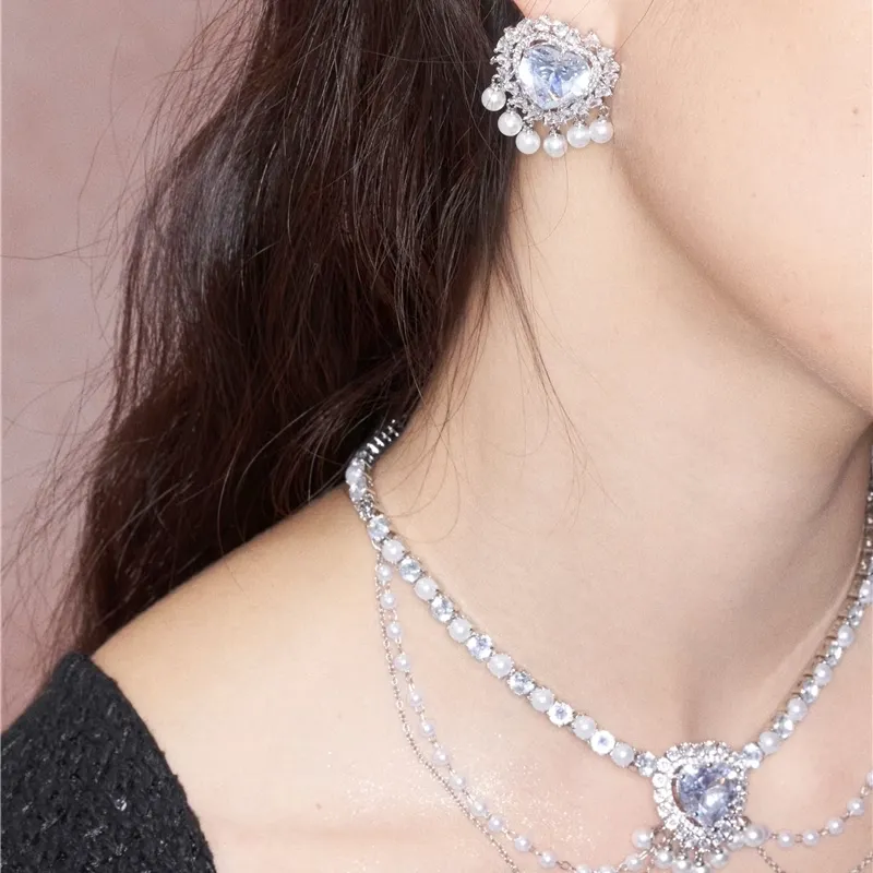 PARANOID PUPPY Heart Pearl Fringe Earrings Women's-2