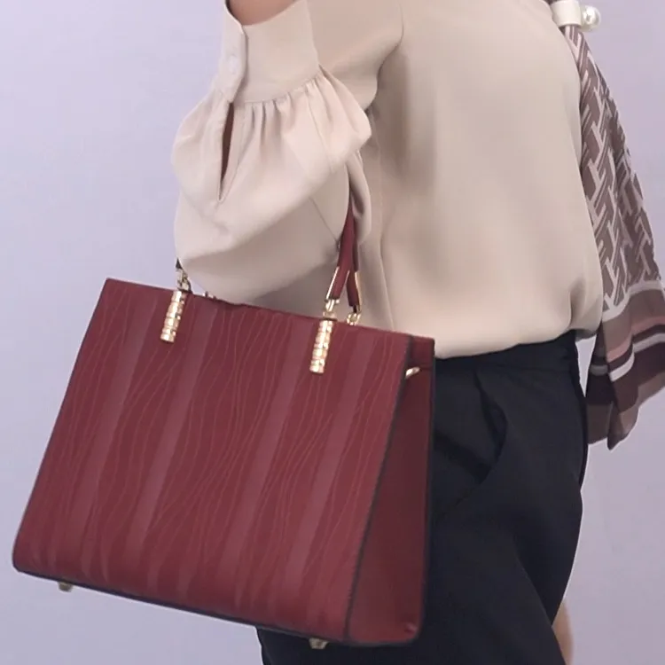 TTaG．baG Microfiber Synthetic Leather Handbag Women's Red/Blue-1