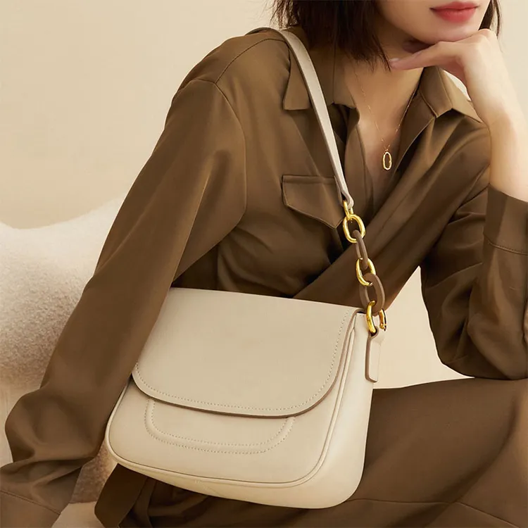 TTaG．baG Cow Leather Shoulder Bag Women's-3