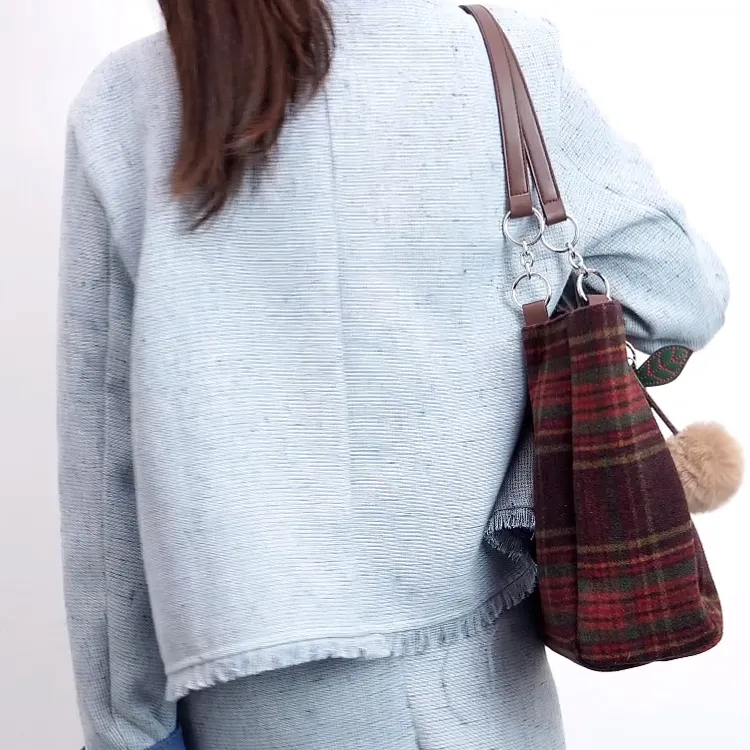 TTaG．baG Fleece Shoulder Bag Women's-4