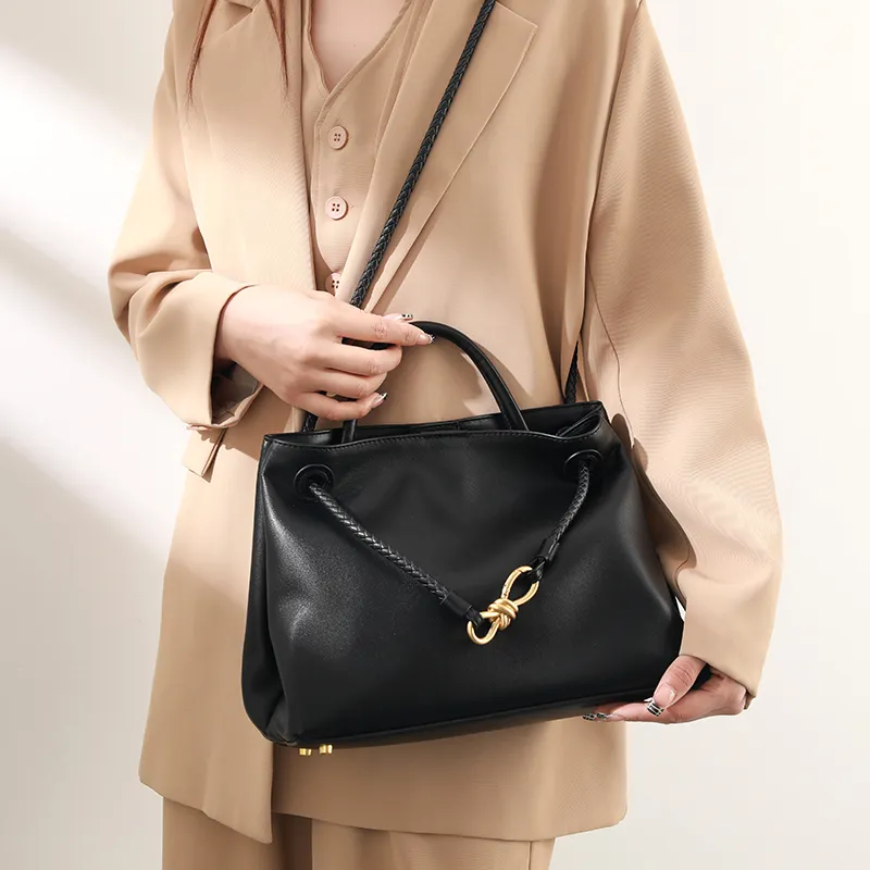 TTaG．baG Microfiber Synthetic Leather Handbag Regular Women's Black-3