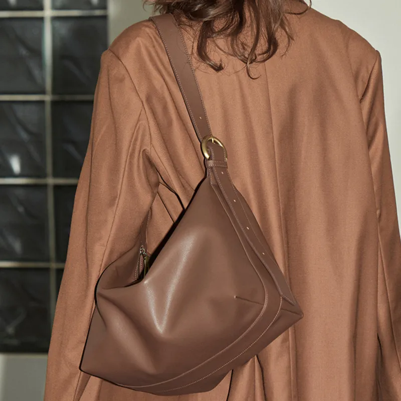 TTaG．baG Cow Leather Shoulder Bag Regular Women's Dark Brown/Black-3