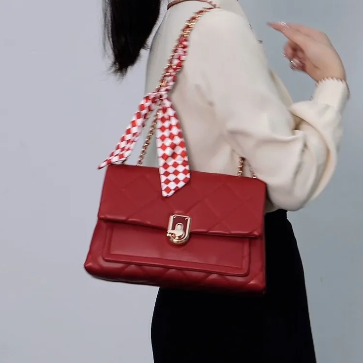 TTaG．baG Microfiber Synthetic Leather Shoulder Bag Women's Black/Red-4