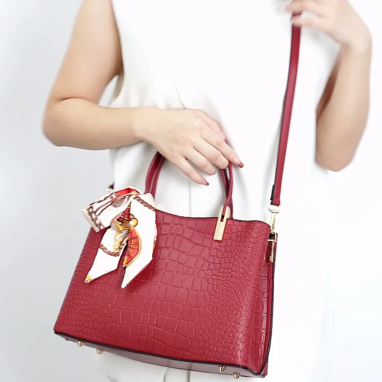 TTaG．baG Cow Leather One Shoulder Handbag Women's Red-3