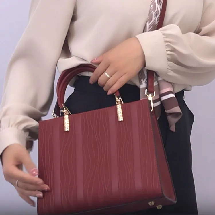 TTaG．baG Microfiber Synthetic Leather Handbag Women's Red/Blue-2