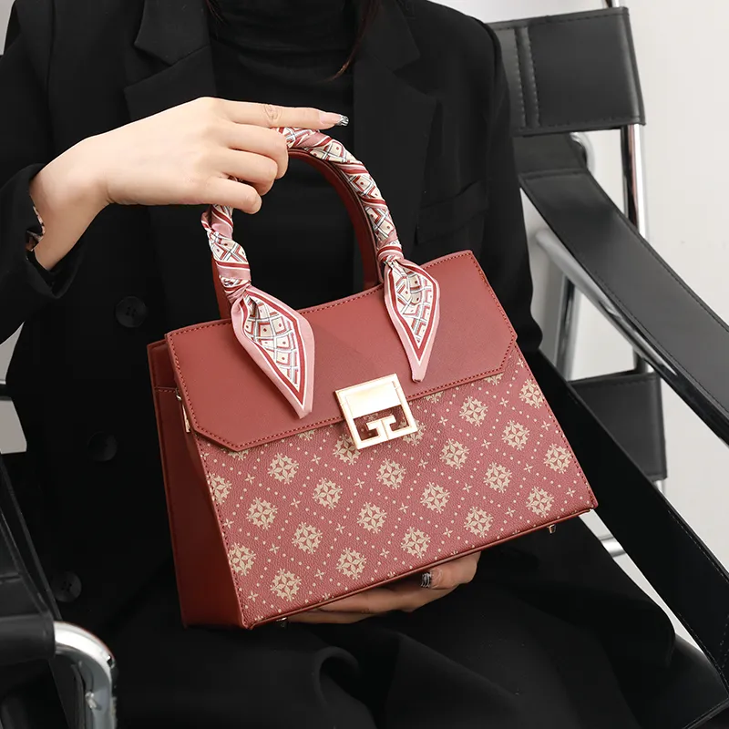 TTaG．baG PVC Handbag Regular Women's Red-7