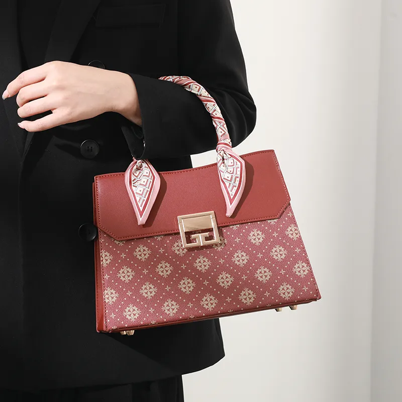 TTaG．baG PVC Handbag Regular Women's Red-6