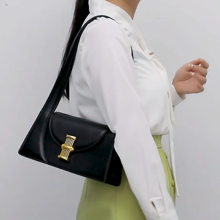 TTaG．baG Microfiber Synthetic Leather Shoulder Bag Women's Black/White/Red-1