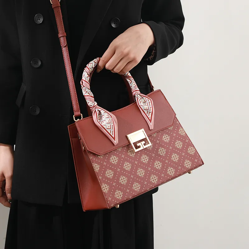 TTaG．baG PVC Handbag Regular Women's Red-4