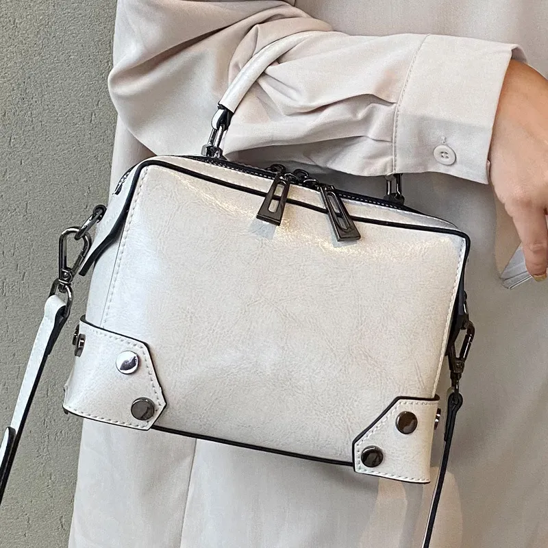 TTaG．baG Cow Leather Handbag Women's-1