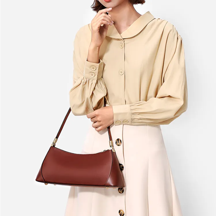 TTaG．baG Cow Leather Shoulder Bag Women's White/Caramel-3