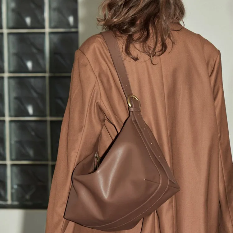 TTaG．baG Cow Leather Shoulder Bag Regular Women's Dark Brown/Black-2