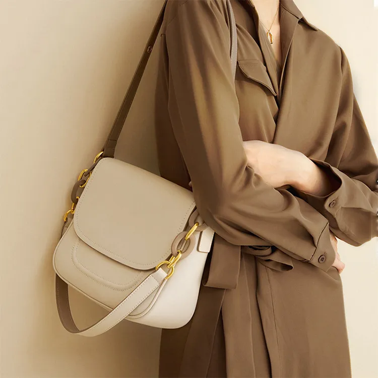 TTaG．baG Cow Leather Shoulder Bag Women's-4