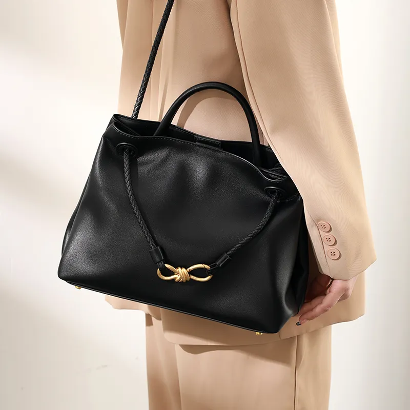 TTaG．baG Microfiber Synthetic Leather Handbag Regular Women's Black-4