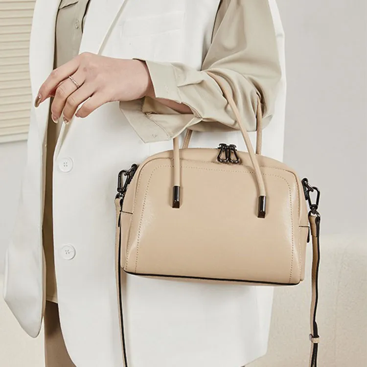 TTaG．baG Top Grain Cow Leather Shoulder Bag Regular Women's Khaki/Brown/Black-1