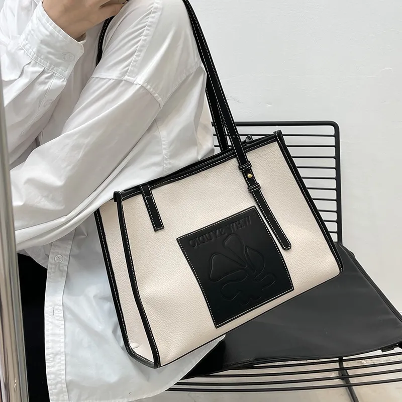 TTaG．baG Top Grain Cow Leather Shoulder Bag Women's Caramel & Ecru/Black & Beige White-3