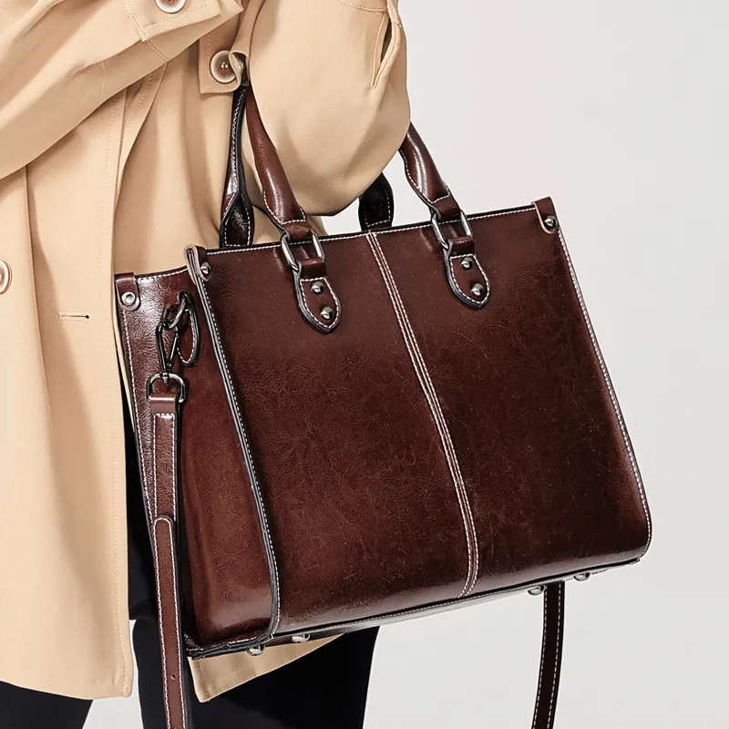 TTaG．baG Waxed Cow Leather Shoulder Bag Women's-4