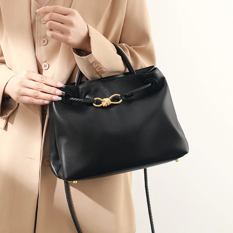 TTaG．baG Microfiber Synthetic Leather Handbag Regular Women's Black-2