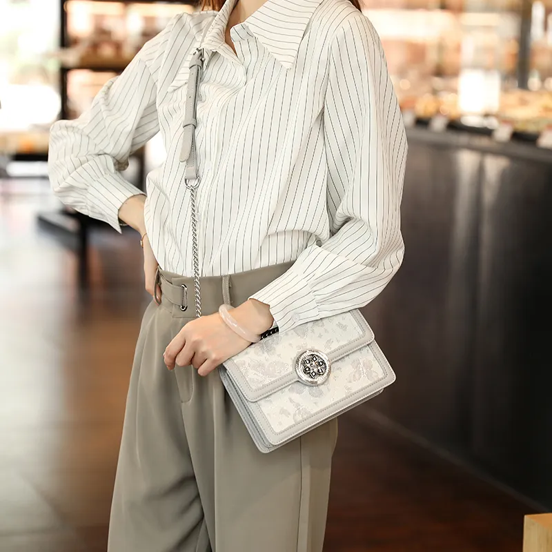 TTaG．baG Cow Leather Handbag, Shoulder Bag Women's Gray/Pink-1
