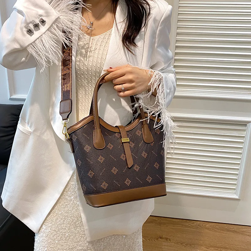 Yalu PU Handbag Regular Women's White/Yellow/Brown-19