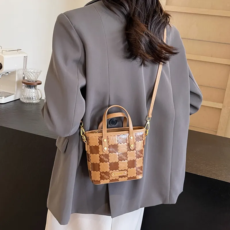 Yalu PU Handbag Women's Ecru/Pink/Brown-17