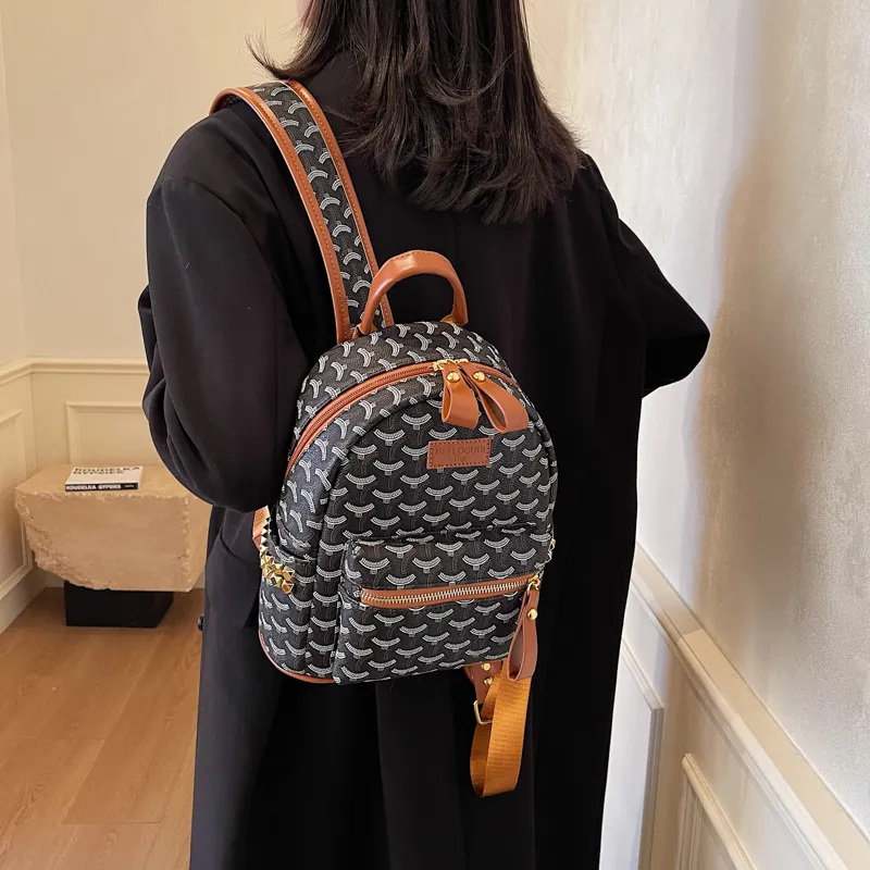 Yalu PU Backpack Women's Black/Brown-7