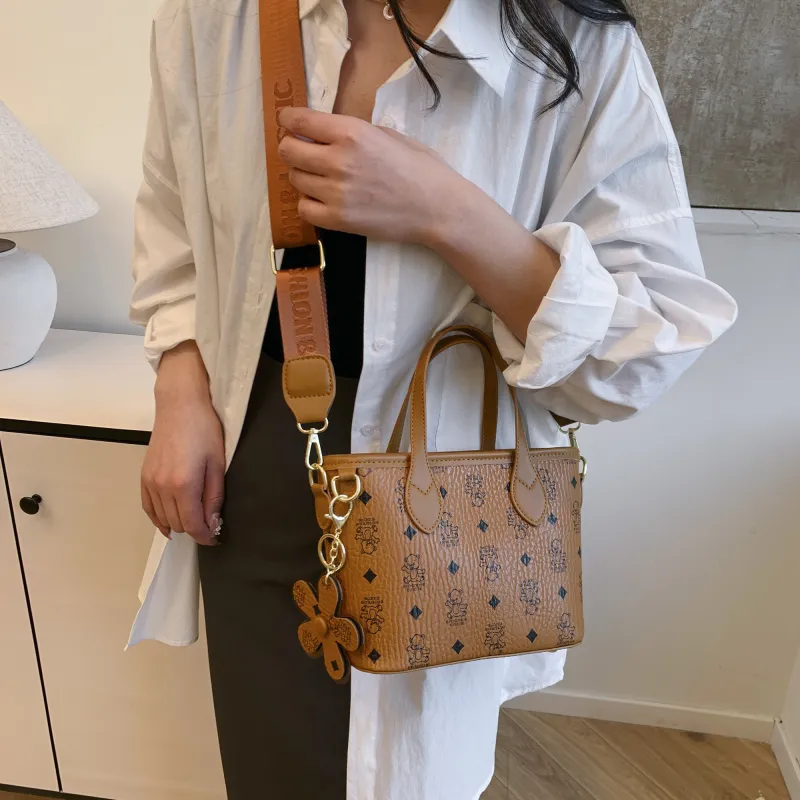 Yalu PU Basket Bag, One Shoulder Handbag Medium Size Women's Ecru/Pink/Brown/Black-16
