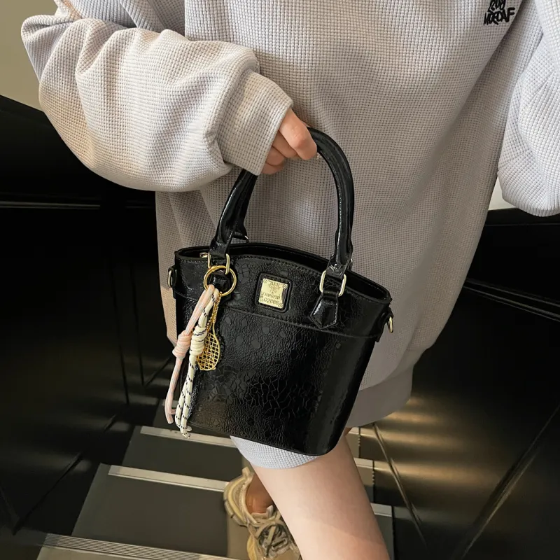 Yalu PU Handbag Regular Women's Black/White/Red/Pink-2