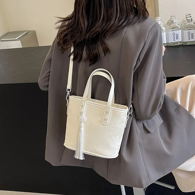 Yalu PU Handbag Regular Women's Black/Ecru/Silver/Pink-9