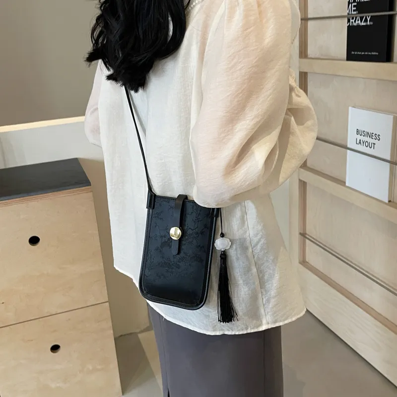 Yalu PU Shoulder Bag Regular Women's Black/Ecru/Silver/Pink-19