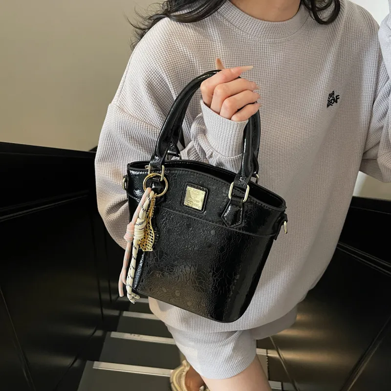 Yalu PU Handbag Regular Women's Black/White/Red/Pink-3