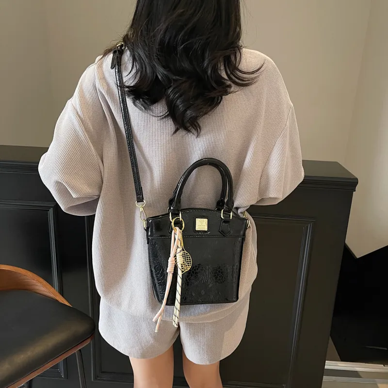 Yalu PU Handbag Regular Women's Black/White/Red/Pink-5